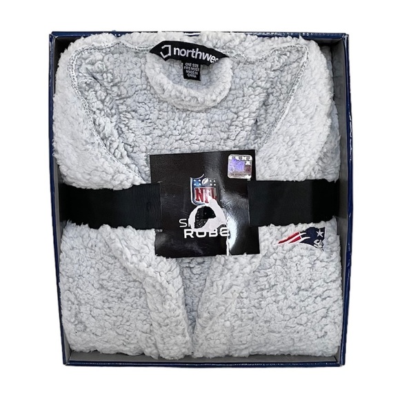 NFL New England Patriots Soft Sherpa Robe with Pockets Men’s size L/XL - Picture 1 of 14